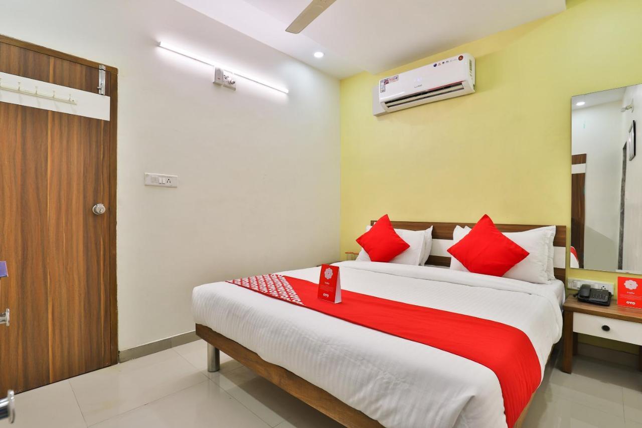 โอโย 15417 เรด โรส Hotel Batwa ภายนอก รูปภาพ