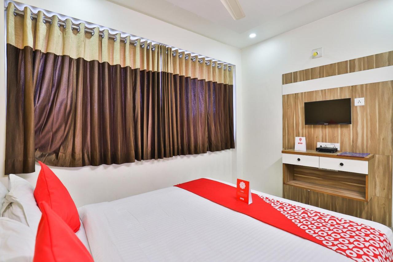 โอโย 15417 เรด โรส Hotel Batwa ภายนอก รูปภาพ