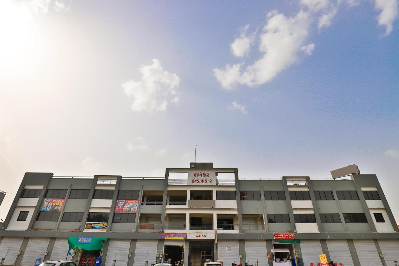 โอโย 15417 เรด โรส Hotel Batwa ภายนอก รูปภาพ