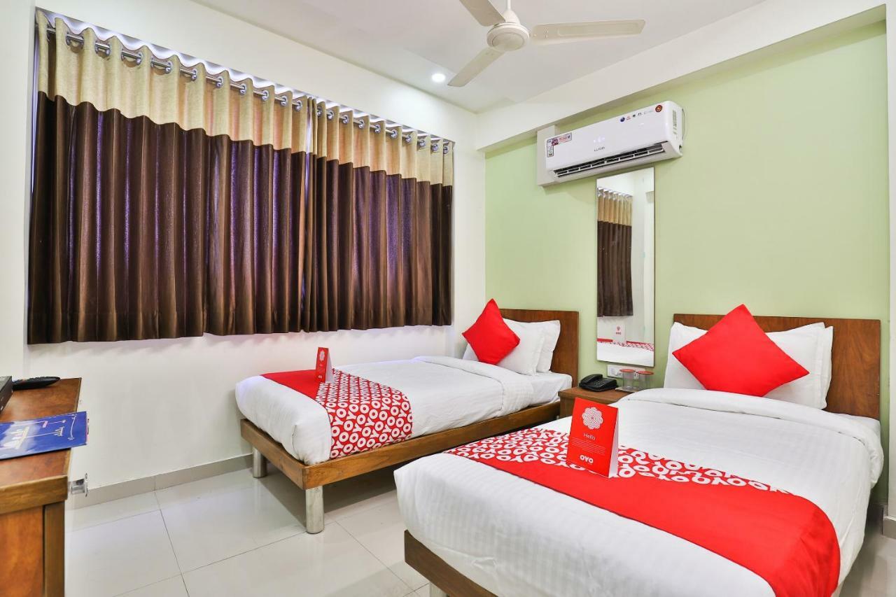 โอโย 15417 เรด โรส Hotel Batwa ภายนอก รูปภาพ