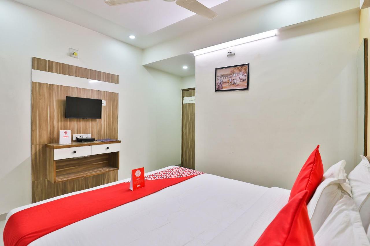 โอโย 15417 เรด โรส Hotel Batwa ภายนอก รูปภาพ